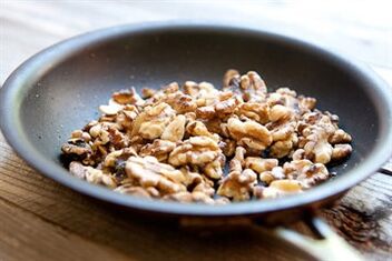Walnuts in a man’s diet will increase testosterone levels